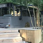 Casa vacanze Bus Atypique Au Bord Du Canal Du Midi Et Au Coeur D'une Foret 2 *