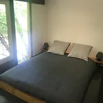 Casa vacanze Bus Atypique Au Bord Du Canal Du Midi Et Au Coeur D'une Foret 2