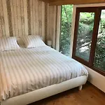 Bus Atypique Au Bord Du Canal Du Midi Et Au Coeur D'une Foret 2