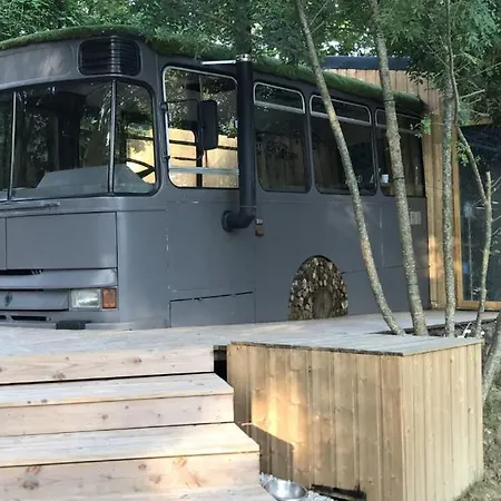 Σπίτι διακοπών Bus Atypique Au Bord Du Canal Du Midi Et Au Coeur D'une Foret 2 *