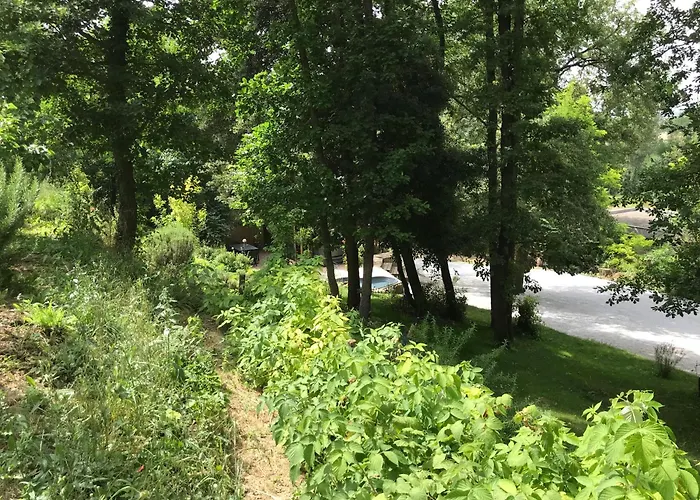 Bus Atypique Au Bord Du Canal Du Midi Et Au Coeur D'une Foret 2 別荘