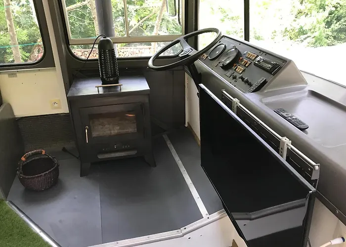 Bus Atypique Au Bord Du Canal Du Midi Et Au Coeur D'une Foret 2 Feriehus *